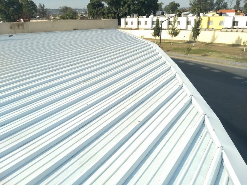 Cubiertas de Panel para Auditorio en Tonalá - 1